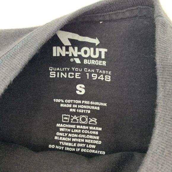 In N Out Burger T Shirt Mens S Small Black 70th Anniversary Vladimir Kush Art - Picture 5 of 6